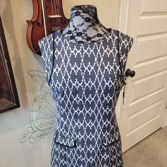 Calvin Klein Dresses & Skirts - NWT Calvin Klein Dress Size 8